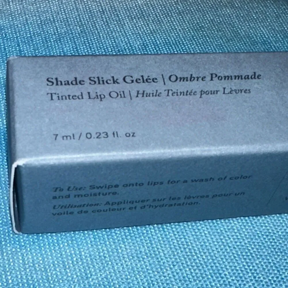 Merit Shade Slick GELEE Tinted Lip Oil Color: JETE